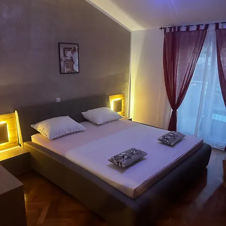 Elite 2 Apartment *